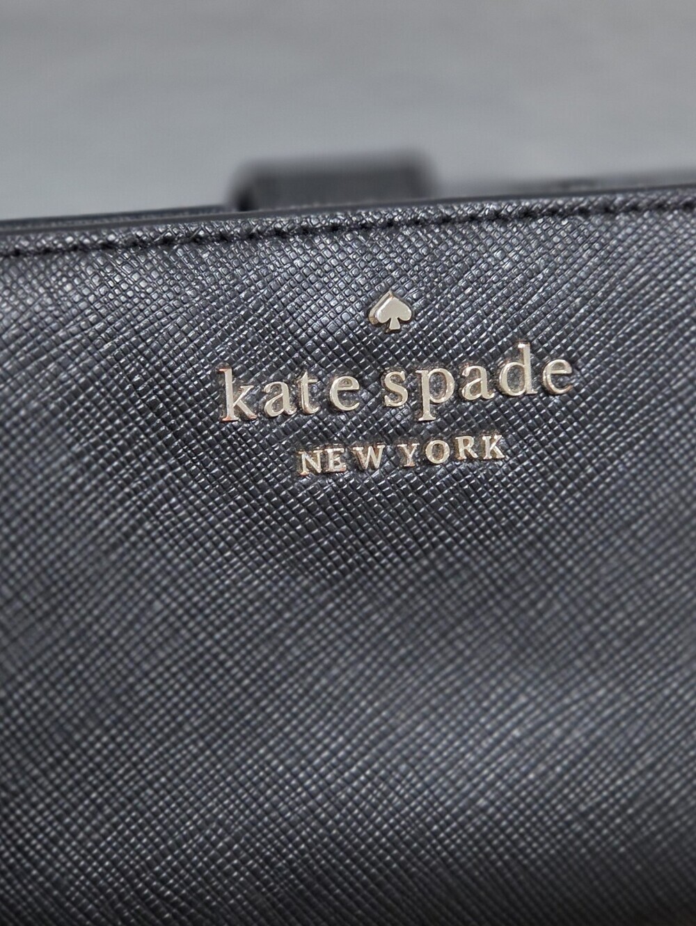 Kate Spade Elise Medium Compact Bifold Pebble Leather Wallet - Picture 6 of 15